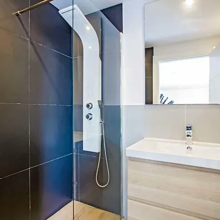 Playa Blanca Sleeps 8 Pool Air Con T803048 Villa