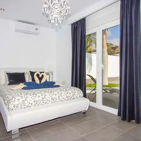 Playa Blanca Sleeps 8 Pool Air Con T803048 * 普拉亚布兰卡